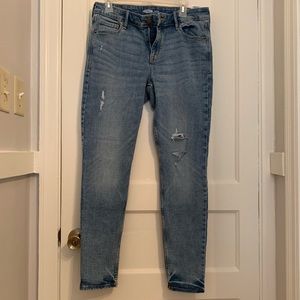 Old Navy Rockstar Super Skinny Distressed Jeans